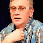 «Алексей Слаповский фото 1» участника Зимин Василий - собственная работа. Под лицензией Общественное достояние с сайта Викисклада - https://commons.wikimedia.org/wiki/File:%D0%90%D0%BB%D0%B5%D0%BA%D1%81%D0%B5%D0%B9_%D0%A1%D0%BB%D0%B0%D0%BF%D0%BE%D0%B2%D1%81%D0%BA%D0%B8%D0%B9_%D1%84%D0%BE%D1%82%D0%BE_1.jpg#/media/File:%D0%90%D0%BB%D0%B5%D0%BA%D1%81%D0%B5%D0%B9_%D0%A1%D0%BB%D0%B0%D0%BF%D0%BE%D0%B2%D1%81%D0%BA%D0%B8%D0%B9_%D1%84%D0%BE%D1%82%D0%BE_1.jpg