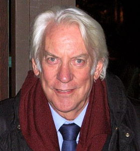 «Donald-Sutherland» участника Milaub and Liftarn - Cropped from Image:Ben&Donald-1-.jpg. Под лицензией CC BY-SA 3.0 с сайта Викисклада - https://commons.wikimedia.org/wiki/File:Donald-Sutherland.jpg#/media/File:Donald-Sutherland.jpg