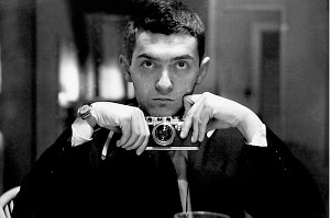«KubrickForLook» участника Stanley Kubrick, photographer; - LOOK Magazine Collection, Library of Congress, Prints & Photographs Division, [Reproduction number e.g., LC-L9-60-8812, frame 8]. Под лицензией Общественное достояние с сайта Викисклада - https://commons.wikimedia.org/wiki/File:KubrickForLook.jpg#/media/File:KubrickForLook.jpg