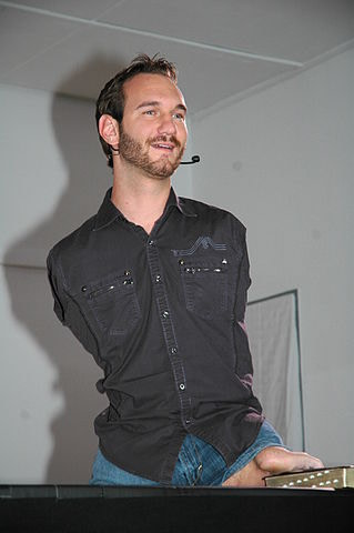 "Nick Vujicic speaking in a church in Ehringshausen, Germany - 20110401-02" by Christliches Medienmagazin pro - Flickr: Nick Vujicic. Licensed under CC BY 2.0 via Wikimedia Commons - https://commons.wikimedia.org/wiki/File:Nick_Vujicic_speaking_in_a_church_in_Ehringshausen,_Germany_-_20110401-02.jpg#/media/File:Nick_Vujicic_speaking_in_a_church_in_Ehringshausen,_Germany_-_20110401-02.jpg